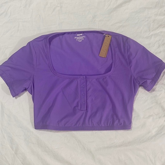 Skims Fits Everybody Henley crop top - Picture 6 of 6